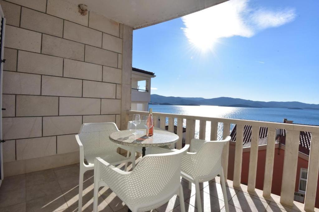 Holiday Home كومارنا المظهر الخارجي الصورة
